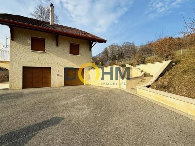 THOIRY, MAISON DE 223 M2 A VENDRE SUR UN TERRAIN DE 4749