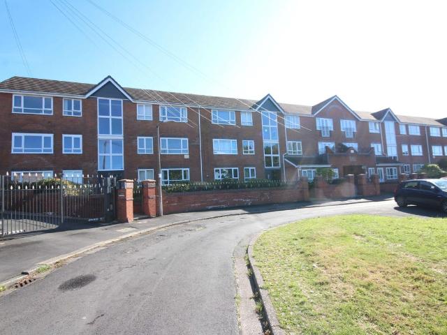 Thomas Court, Toppings Green, Bromley Cross, Bolton BL7, 2 bed flat to rent, £825 pcm | PrimeLocation