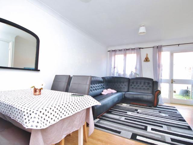 Thomas Cribb Mews, London E6, 3 bed terraced house to rent, £2,100 pcm | PrimeLocation