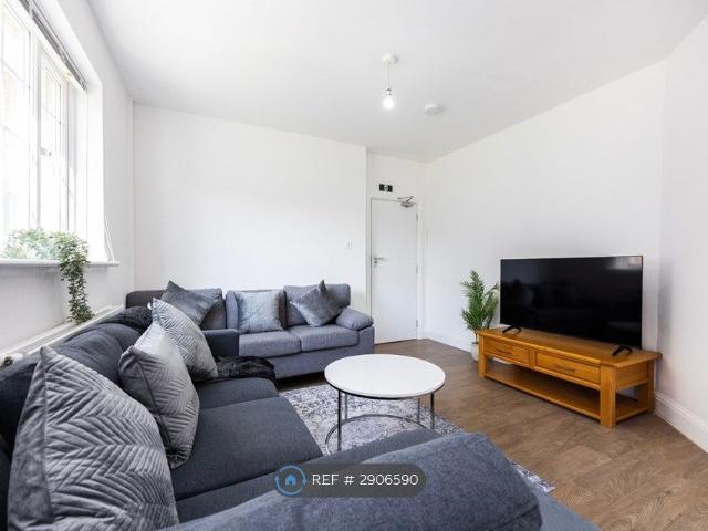 Thomas Bata Avenue, Tilbury RM18, 8 bed semi detached house to rent, £5,999 pcm | PrimeLocation