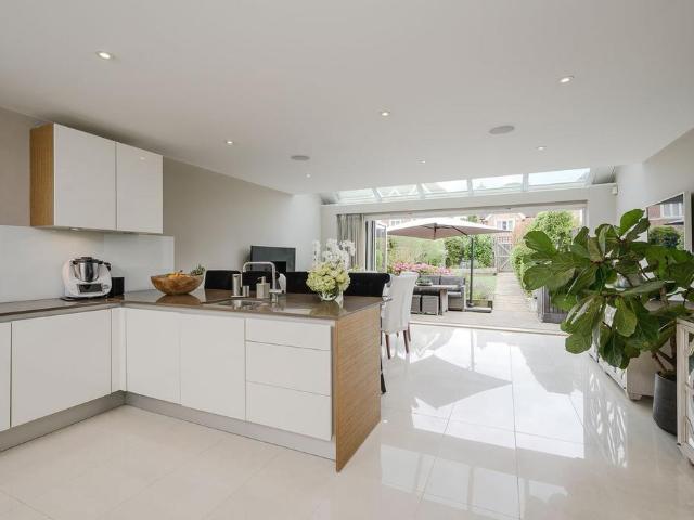 Thomas More Gardens, Esher, KT10 4 bed end of terrace house to rent £4,950 pcm £1,142 pw