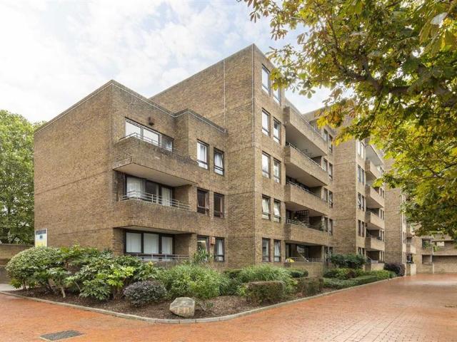 Thomas More Street, London E1W 1 bed flat to rent £2,100 pcm £485 pw