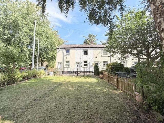 Thomas Street, Compstall, Stockport. 2 bed terraced house to rent £1,100 pcm £254 pw