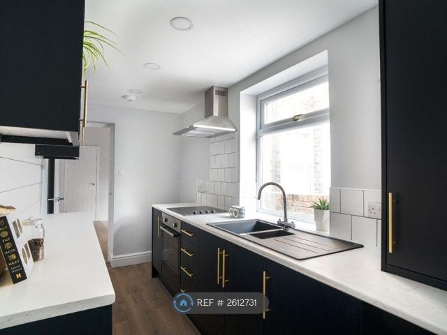 Thomas Street, Stoke On Trent ST7, 2 bed terraced house to rent, £750 pcm | PrimeLocation