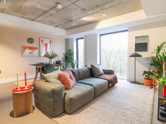 Thomas Street, Sheffield S3 1 bed apartment to rent £1,250 pcm £288 pw