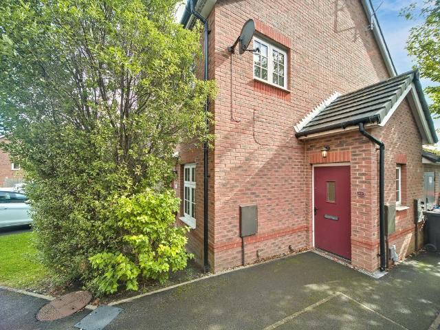 Thomas Street, Wigan WN5, 2 bed flat to rent, £825 pcm | PrimeLocation