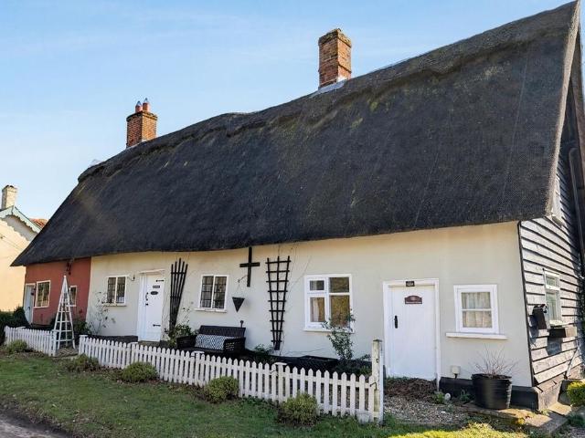 Thompson 2 bed cottage to rent £950 pcm £219 pw