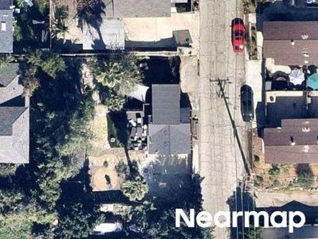 Thompson Ave