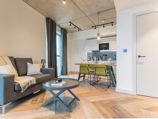 Thompson Street, Manchester, M4 5FY, United Kingdom | 2 bed apartment for rent #138221997 | Rentberry