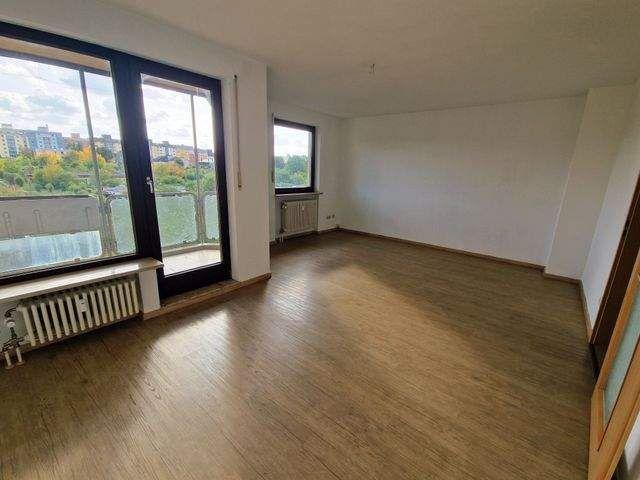 Thon: gemütliche 2 Zi. Wohnung mit sonnigem Balkon!