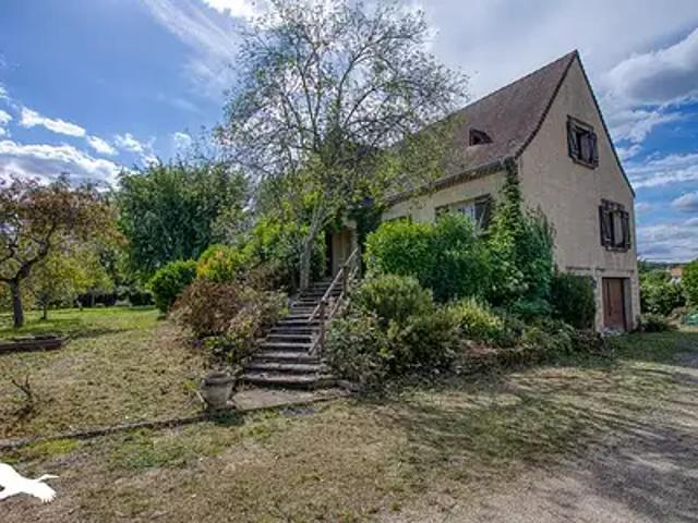 Thonac 24290 Achat / Vente maison 7 pièces t7 au dernier étage parking