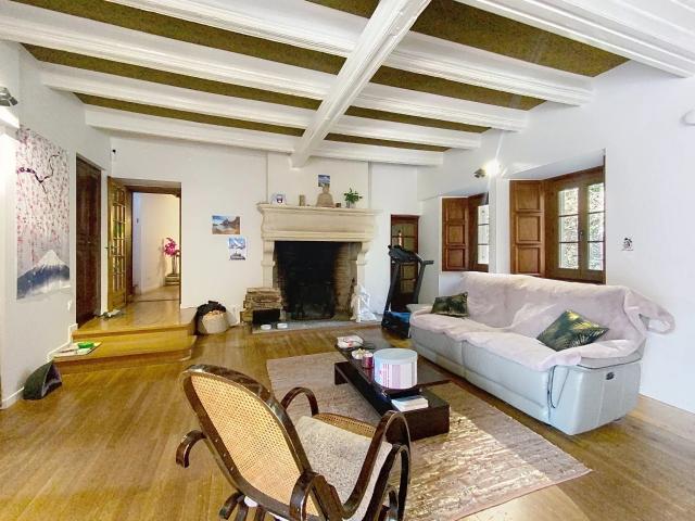 Thonon Les Bains Maison avec dépendances Accès lac et pl. 226m² Thonon les Bains
