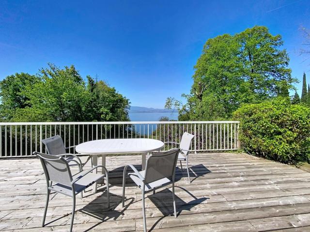 Thonon Les Bains Villa pieds dans l'eau Ponton Bouée b. 152m² Thonon les Bains