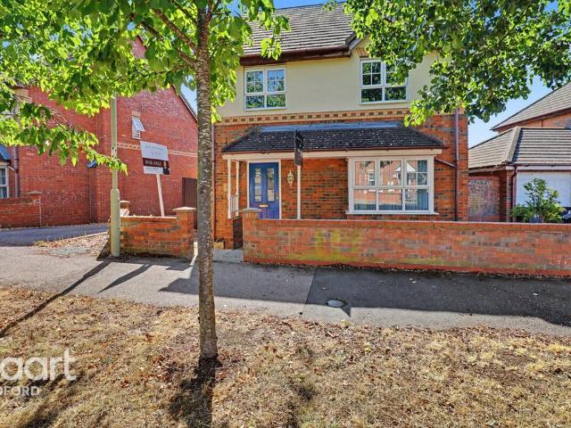 Thor Drive, Bedford 4 bed detached house to rent £1,850 pcm £427 pw