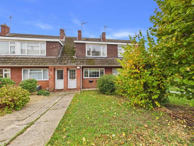 Thoresby Avenue, Tuffley GL4, 2 bed terraced house to rent, £1,150 pcm | PrimeLocation