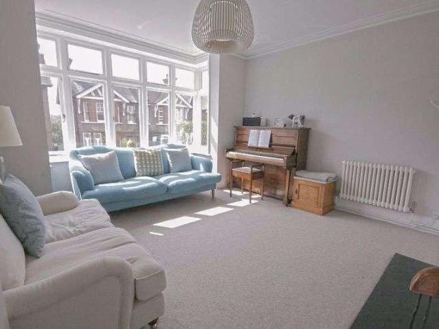 Thorold Road, Farnham, GU9