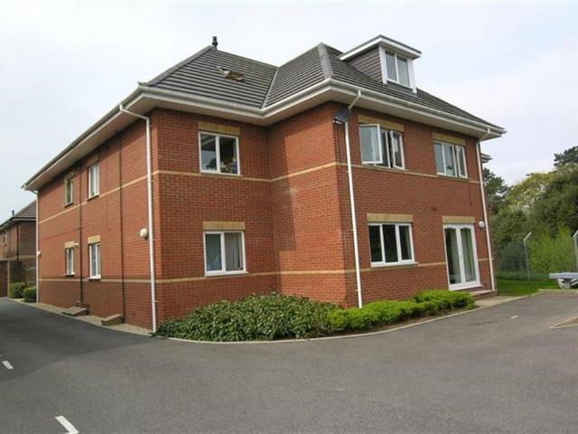 Thorn Court, BH7 2 bed flat to rent £1,250 pcm £288 pw