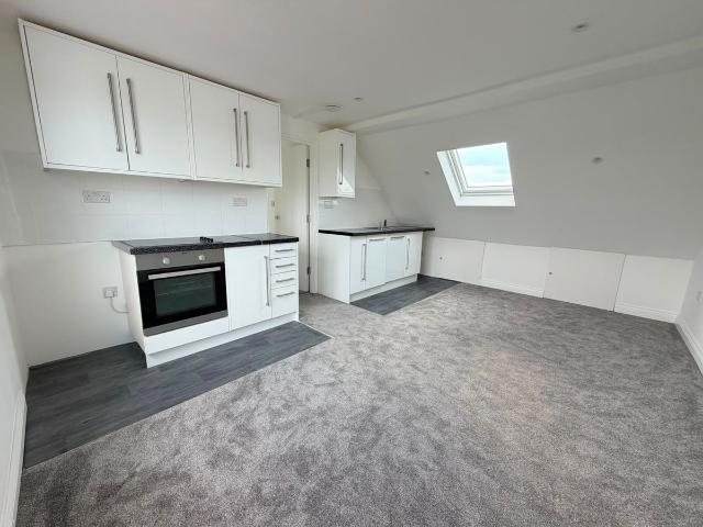 Thorn Close, Northolt UB5, 1 bed flat to rent, £1,395 pcm | PrimeLocation