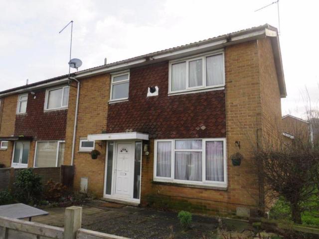 Thorn Hill, Briar Hill, Northampton NN4 3 bed end of terrace house to rent £1,200 pcm £277 pw