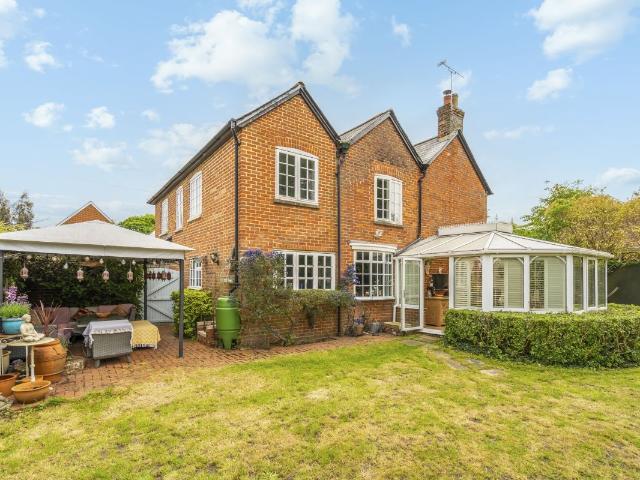 Thorn Road, Wrecclesham, Farnham GU10, 5 bed detached house to rent, £3,750 pcm | PrimeLocation