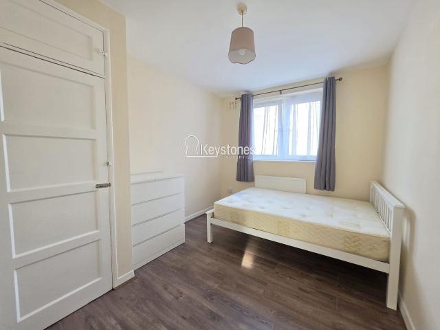 Thornaby House Room 3, Canrobert Street, Bethnal Green E2, Room to rent, £1,100 pcm | PrimeLocation