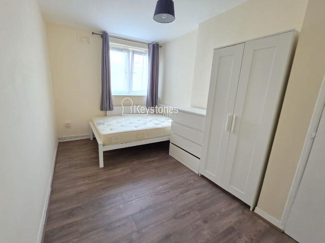 Thornaby House Room 4, Canrobert Street, Bethnal Green E2, Room to rent, £1,100 pcm | PrimeLocation