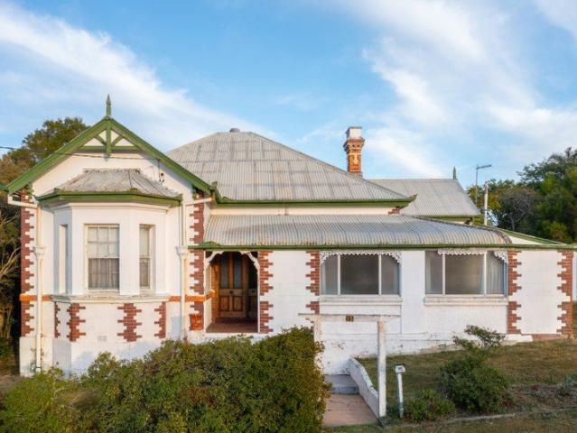 THORNBURY. CIRCA 1910. A LEGACY OF PAST, PRESENT & FUTURE. PRIVATE INSPECTIONS WELCOMED