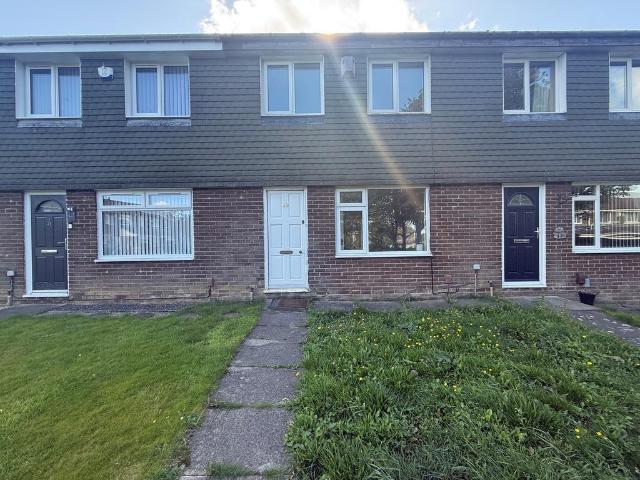 Thornbury Close, Newcastle upon Tyne. 3 bed terraced house to rent £1,100 pcm £254 pw