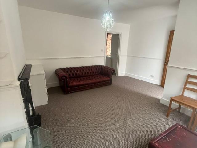 Thornbury Road, Isleworth TW7, 3 bed semi detached house to rent, £2,400 pcm | PrimeLocation