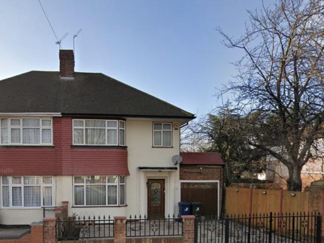 Thorncliffe Road, Southall 4 bed house to rent £2,900 pcm £669 pw