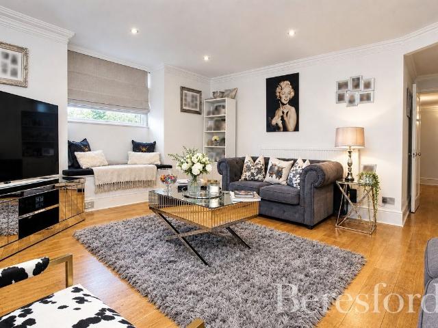 Thorndon Hall, Thorndon Park CM13, 2 bed flat to rent, £1,900 pcm | PrimeLocation