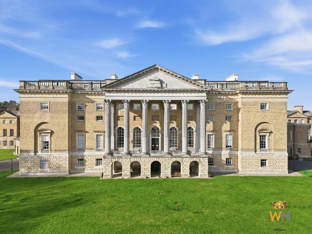 Thorndon Park, Brentwood CM13 3 bed flat to rent £2,450 pcm £565 pw
