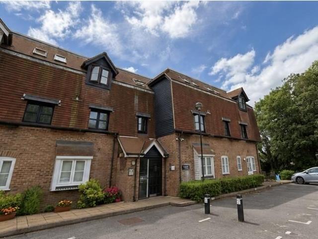 Thorney Mill Road, West Drayton UB7, 2 bed flat to rent, £1,595 pcm | PrimeLocation