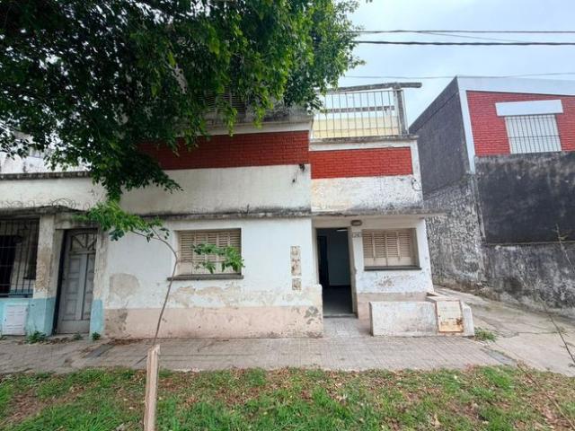 Thorne 5628 altura avenida arijon y francia