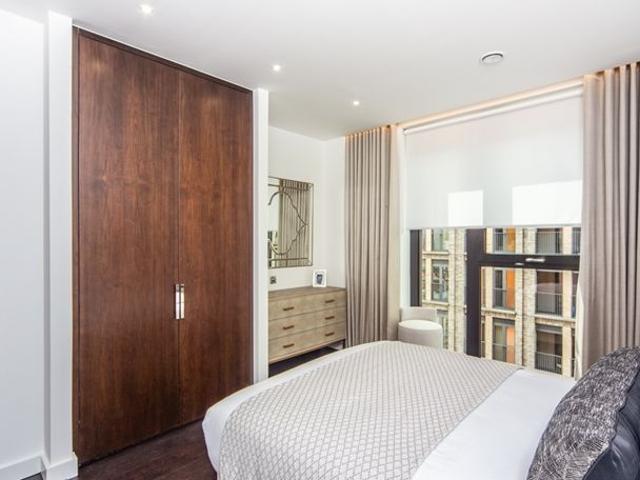 Thornes House, Charles Clowes Walk, London SW11, 2 bed flat to rent, £5,243 pcm | PrimeLocation