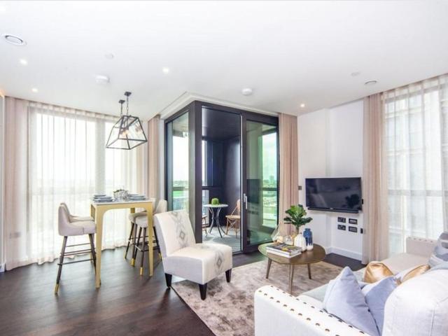 Thornes House, Charles Clowes Walk, Nine Elms, London SW11, 2 bed flat to rent, £4,658 pcm | PrimeLocation