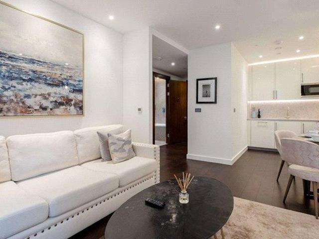 Thornes House, 4 Charles Clowes Walk. 1 bed apartment to rent £3,207 pcm £740 pw