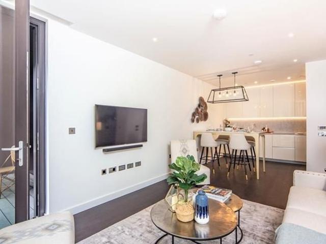 Thornes House, 4 Charles Clowes Walk, London SW11, 2 bed flat to rent, £5,243 pcm | PrimeLocation