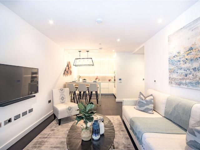 Thornes House, 4 Charles Clowes Walk, Nine Elms, London SW11, 2 bed flat to rent, £4,658 pcm | PrimeLocation