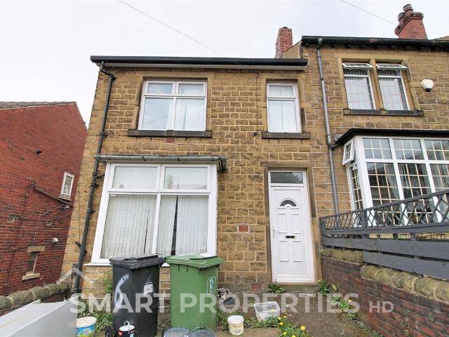 Thornfield Avenue, Huddersfield HD4, 4 bed shared accommodation to rent, £950 pcm | PrimeLocation