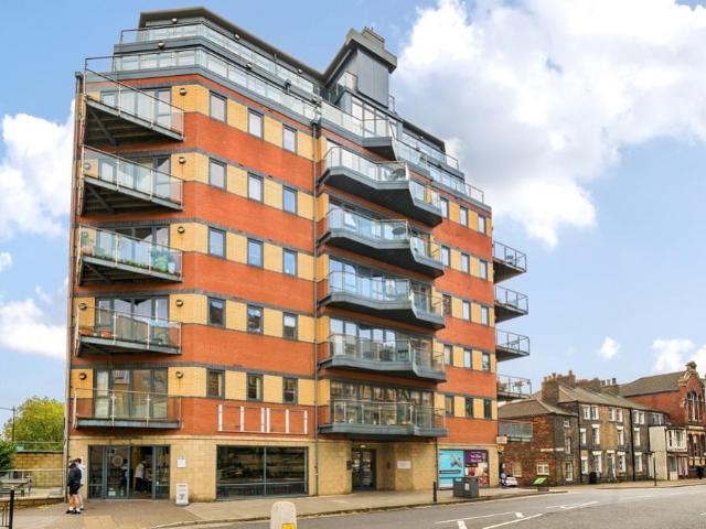 Thorngate House, St. Swithins Square. 2 bed apartment to rent £995 pcm £230 pw