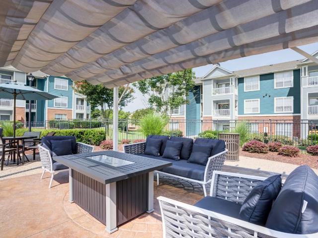 Thornhill Apartments 2 Bedroom Apartment for Rent at 7203 Plumleaf Rd, Raleigh, NC 27613