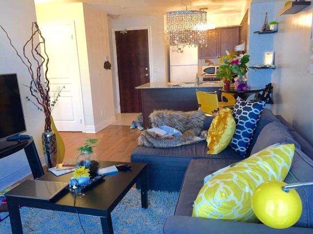 Thornhill Furnished Condo Rental at Vista Posh One Bedroom Suite with City Views and Great Building Amenities