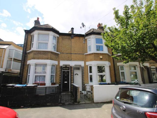 Thornhill Road, Croydon, CR0 4 bed house to rent £2,600 pcm £600 pw