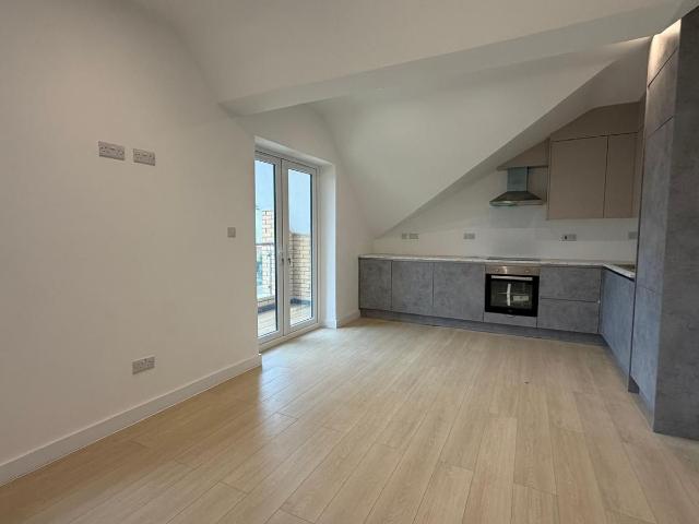Thornhill Road, Croydon CR0, 1 bed flat to rent, £1,450 pcm | PrimeLocation