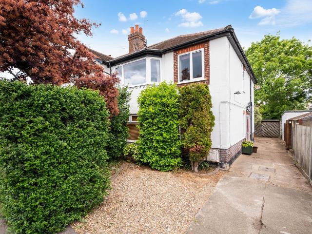 Thornhill Road, Surbiton KT6, 2 bed maisonette to rent, £1,750 pcm | PrimeLocation