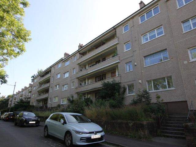 Thornliebank, Barmill Road, G43, 3 bed flat to rent, £895 pcm | PrimeLocation