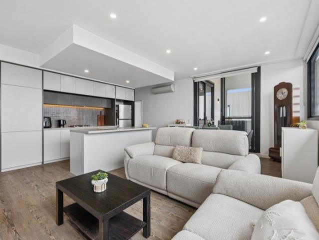 Thornton Top Floor with 2 Car Spaces
