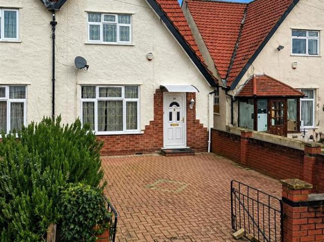 Thornton Avenue, West Drayton UB7, Studio to rent, £998 pcm | PrimeLocation