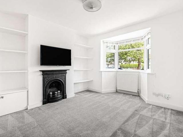 Thornton Crescent, Coulsdon, CR5